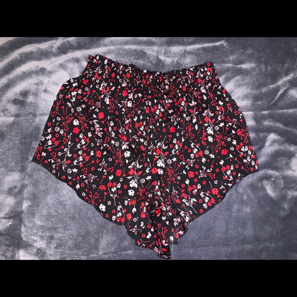 Express flowy short